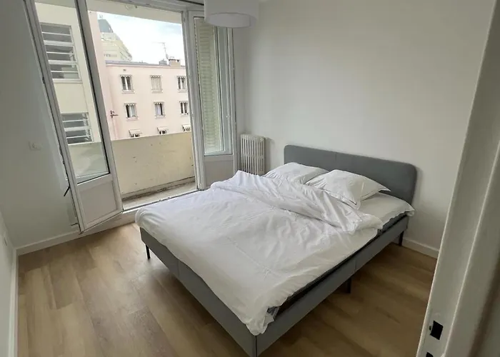 Exceptionnel - Pres Tour Eiffel *